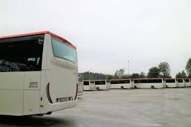 I den første versjonen av denne artikkelen sto det at periodekort ikke vil refundert. Knarvik Skule Elevar Ma Jobbe Heime Om Det Blir Busstreik Ei Forstyrring I Kvardagen