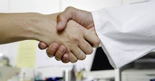 Wenn sie gegen ärztlichen rat nach hause gehen möchten, müssen sie eine gesonderte erklärung unterschreiben. Entlassung Aus Dem Krankenhaus Netdoktor