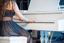 Easy drive to the denny sanford premier entertainment facility. Dueling Pianos In Sioux Falls Sd Laugh Out Loud Entertainment