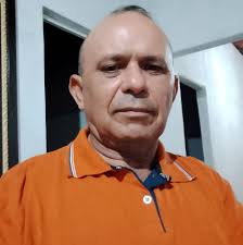 🎶 "I'm a Natural girl yeahh na na na na" 🎶 Nadia Buari gracefully  embraces her natural beauty, captivating us with her mesmerizing facial  look that never fails to leave us in