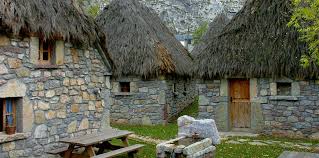 Casa rural palacio álvaro flórez estrada. Cabins For Groups And Meetings