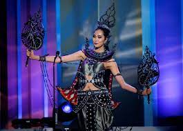 Ini merupakan kali ketiga afrika selatan memenangkan gelar miss universe setelah terakhir berhasil. Miss Universe National Costume Pageant
