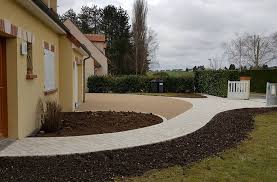 Amenagement exterieur mail / jardin australien la tendance jardin 2020 absolue. Amenagement Allees De Jardin A Vennecy Pres D Orleans Dans Le Loiret 45 Omaley Paysage