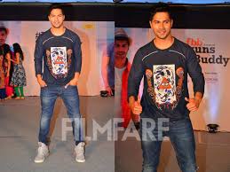 Varun Dhawan In Search Of A Style Buddy At Fashion Big Bazaar Event Filmfare Com Алия, нет, ни рубля не собрали. varun dhawan in search of a style buddy