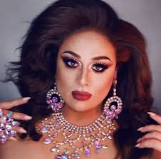 Adelon to najsłynniejszy drag queen w Polsce i gwiazda TikToka! "Najpewniej  czuję się jako Adele i Magda Gessler" (WYWIAD)