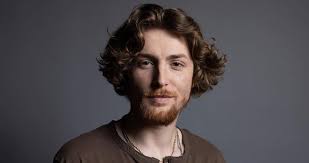 Bailey Zimmerman Smashes Chart Records With Second No.1, 'Rock And A Hard  Place'