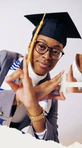 🎓My favorite time of the year, Graduation season is here!!, If you’re  looking for a photographer for your graduation portraits, booking is now  available.