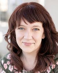 Kelly Crismon's Instagram, Twitter & Facebook