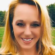 Lorraine Morin's Instagram, Twitter & Facebook