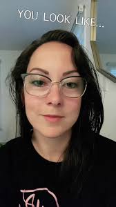 Sandra Brisson's Instagram, Twitter & Facebook