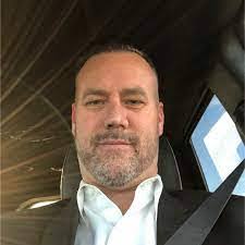 Darin Morris's Instagram, Twitter & Facebook