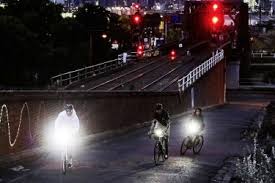 Fahrrad Licht Im Test Ausleuchtung Leuchtniveau Montage Sicherheit