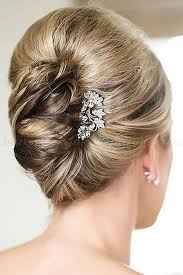 No mother of the bride (or bride for that matter) can go wrong with a beautiful blowout. Mother Of The Bride Hairstyles 63 Elegant Ideas 2021 Guide Mother Of The Groom Hairstyles Mother Of The Bride Hair French Twist Hair