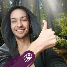 Lemon tree has flowers with jasmine type fragrance 😊