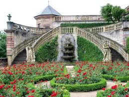Botanischer garten würzburg der botanische garten der universität würzburg befindet sich südlich von würzburg in etwa 200 metern höhe gelegen an einer osthanglage des maintals. Sehr Schoner Garten Mit Wahnsinns Blick Auf Wurzburg Furstengarten Marienberg Wurzburg Reisebewertungen Tripadvisor