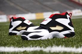Delivery in 48 hours and secure payments. The Best Deion Sanders Shoes Of All Time Nike Air Diamond Turf Bo Jackson Sneakers Nike Retro