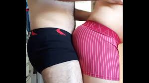 Esfregando as Picas Duras por Cima da Cueca - XNXX.COM
