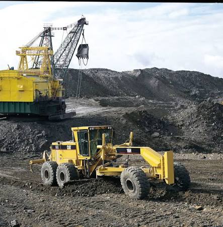 Caterpillar 16H Motor Grader