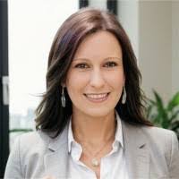 Kristin Schmuck's Instagram, Twitter & Facebook