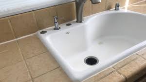 caulking a kitchen sink do it