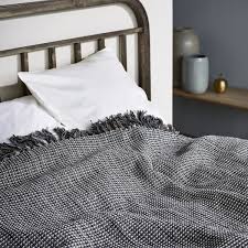 Tagesdecke bett bei » dawelba.de » ausgewählte bettüberwürfe & tagesdecken für betten ✓ passende kissenbezüge ✓ shoppig hier starten ». Land Tagesdecke Von Juna Connox