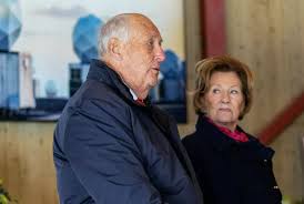 Kong Harald blir utskrevet fra sykehus på Tenerife etter infeksjon