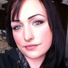 Melissa Bechard's Instagram, Twitter & Facebook