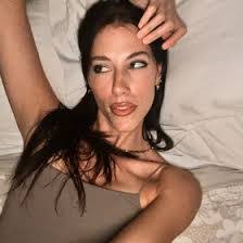 Hannah Lilly's Instagram, Twitter & Facebook