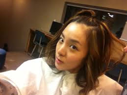 Play apple white real haircuts and help this cutie royal look very great for a new semester at the girls, we are sure that you know the story of apple white very well. 2ne1 Sandara Park With An Apple Haircut Soompi