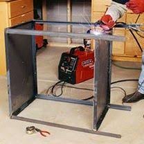 Comment Construire Une Petite Table De Soudage En Acier Table De Soudage Soudage Table De Soudure