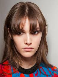 Modele de coupe de cheveux femme avec lunette. Cheveux 16 Idees De Frange En Images Taaora Blog Mode Tendances Looks