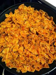 Pioneer Woman Bowtie Lasagna With Bow Tie Pasta Olive Oil Ground Chuck Pasta Sauce Salt Garlic Powder Italian Seas Recipes Cooking Dinner Cooking Recipes