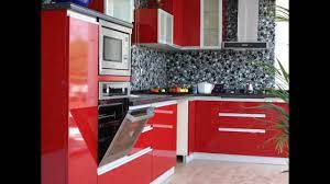 Mutfak dolabı rengi canlı ve çarpıcı renk kırmızıdan yana kullanılmış. Kirmizi Beyaz Mutfak Dolabi Icin 10 Muhtesem Oneri Dekordiyon