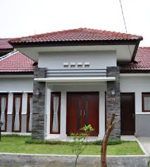 Keramik dinding teras tak selamanya formal, tapi anda juga bisa mendesainnya dengan motif garis sederhana dan terbuka seperti gambar di atas. 30 Model Tiang Teras Rumah Batu Alam Minimalis Yang Terbaru Calonarsitek Com