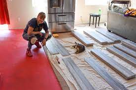 Laying large floor tiles level. How To Lay Large Format Floor Tiles In Your Kitchen Or Bath