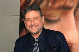 Italian actor sergio castellitto poses during a photocall for the movie 'il cattivo poeta' in rome, italy, 18 may 2021.the movie opens in italian theaters on 20 may. Il Cattivo Poeta Film Trama Cast Curiosita Popcorn Tv