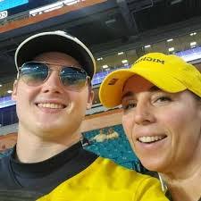 Michelle Chartier's Instagram, Twitter & Facebook