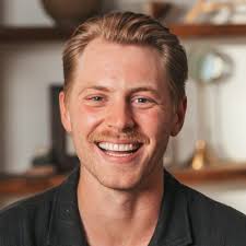 Yesterday, capping a long and fun week at Game Developers Conference in San  Francisco, I had the thrill and honor of visiting the Pixar campus, as our  creative team presented about how