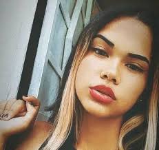 Laura Leiva Rio (@mariakarla.negrin) • Facebook