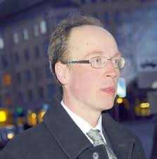 Huhtikuuta 1971 tampere) on suomalainen poliitikko ja perussuomalaisten puheenjohtaja. Jussi Halla Aho Hikipedia