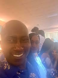 Dondra Davis's Instagram, Twitter & Facebook