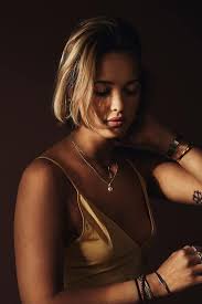 Juli 1995) er en norsk skuespiller som opprinnelig er fra oslo. Theresa Eggesbo Theresa Eggesbo Photographed By Ida Bjorvik