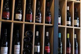 See more of la cave sur la place on facebook. La Cave Sur La Place Petit Paradis Pour Amateurs De Vins Bio Et Naturels