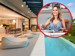 She became a professional chef after returning to the unites states of america and started working in several. Tour Of Food Network Chef Giada De Laurentiis Home And Kitchen