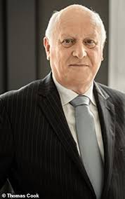 First flight bringing Thomas Cook holidaymakers home from New York to  Manchester takes off