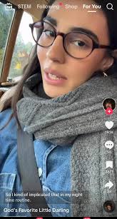 Does anyone know what glasses Orion Carloto is wearing? Or something  similar? I've been struggling trying to find these. : r/glasses