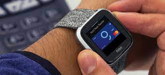 De astăzi, clienţii raiffeisen bank vor putea plăti cu telefonul, la pos. Bcr Lanseaza Plata Cu Ceasul La Comercianti In Curand Si La Metrou Nocash De 19 Ani