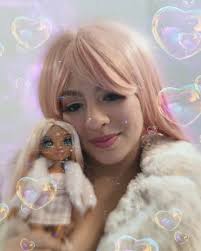 I had the honor of joining @bunnie.magica rainbow high collab ^^ it was so  fun creating an outfit for my favorite doll Sabrina St.Cloud 🩷 Look at  these amazing makeup looks and