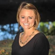 Danielle Dowden's Instagram, Twitter & Facebook