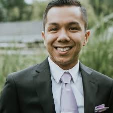 Excellent customer service is not only a culture value, it's how we do  business. At O'Reilly, every customer counts. Click to learn what the  O'Reilly culture is all about and start your